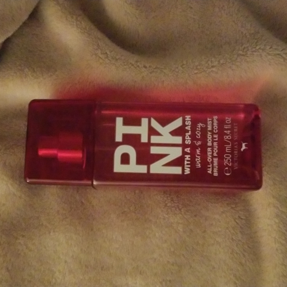 Pink 2023 revamp warm and cozy BRAND NEW NEVER USED